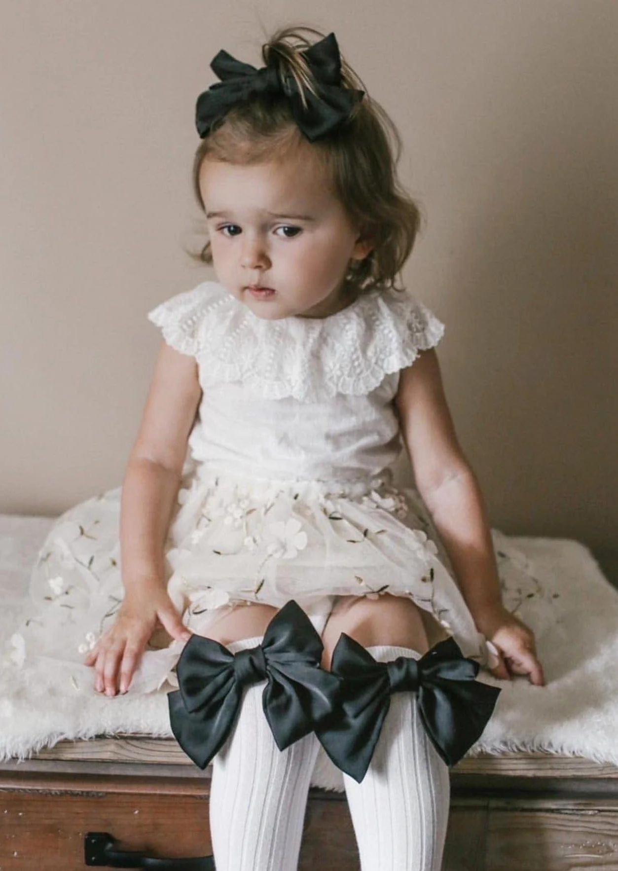 Abigail Hair Bow - Image 6