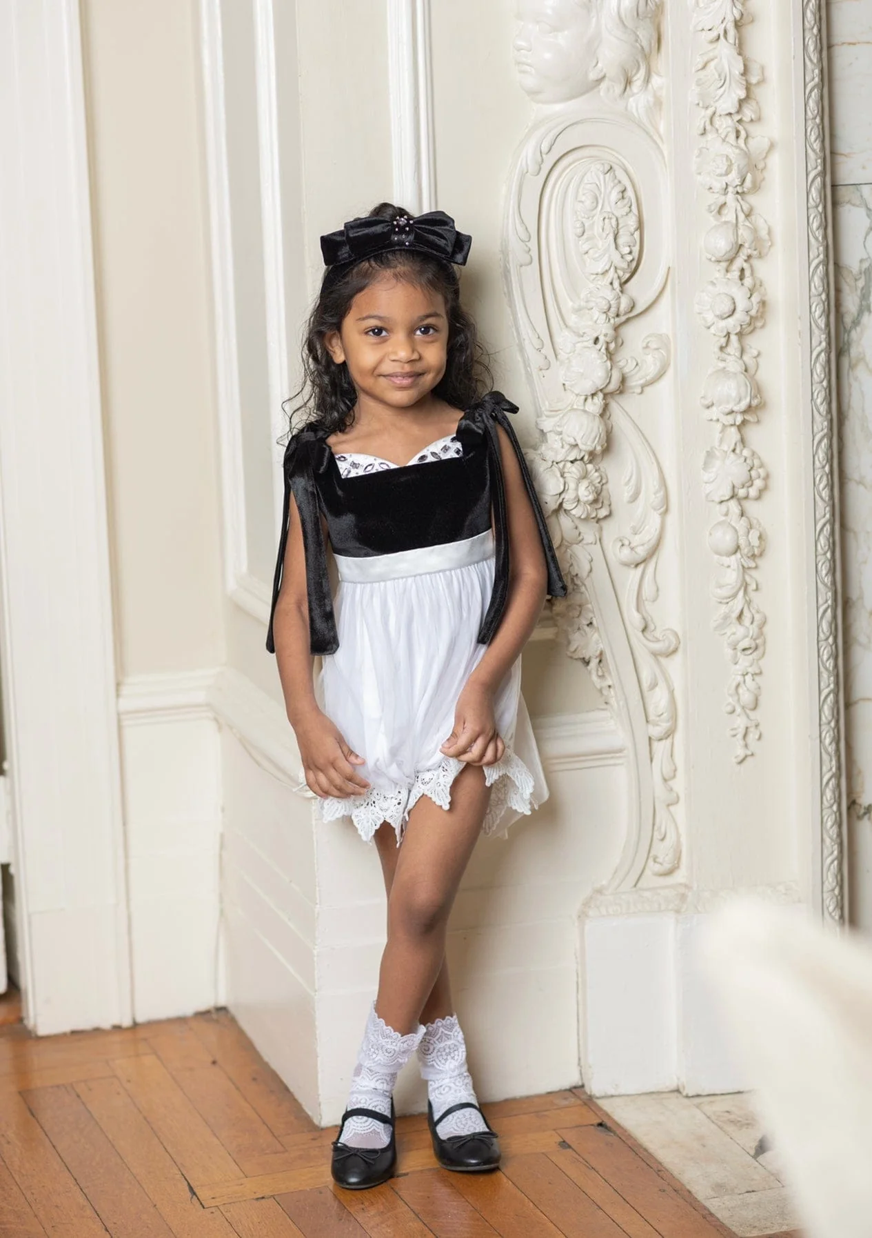 Audrey Black Velvet Headband - Image 3