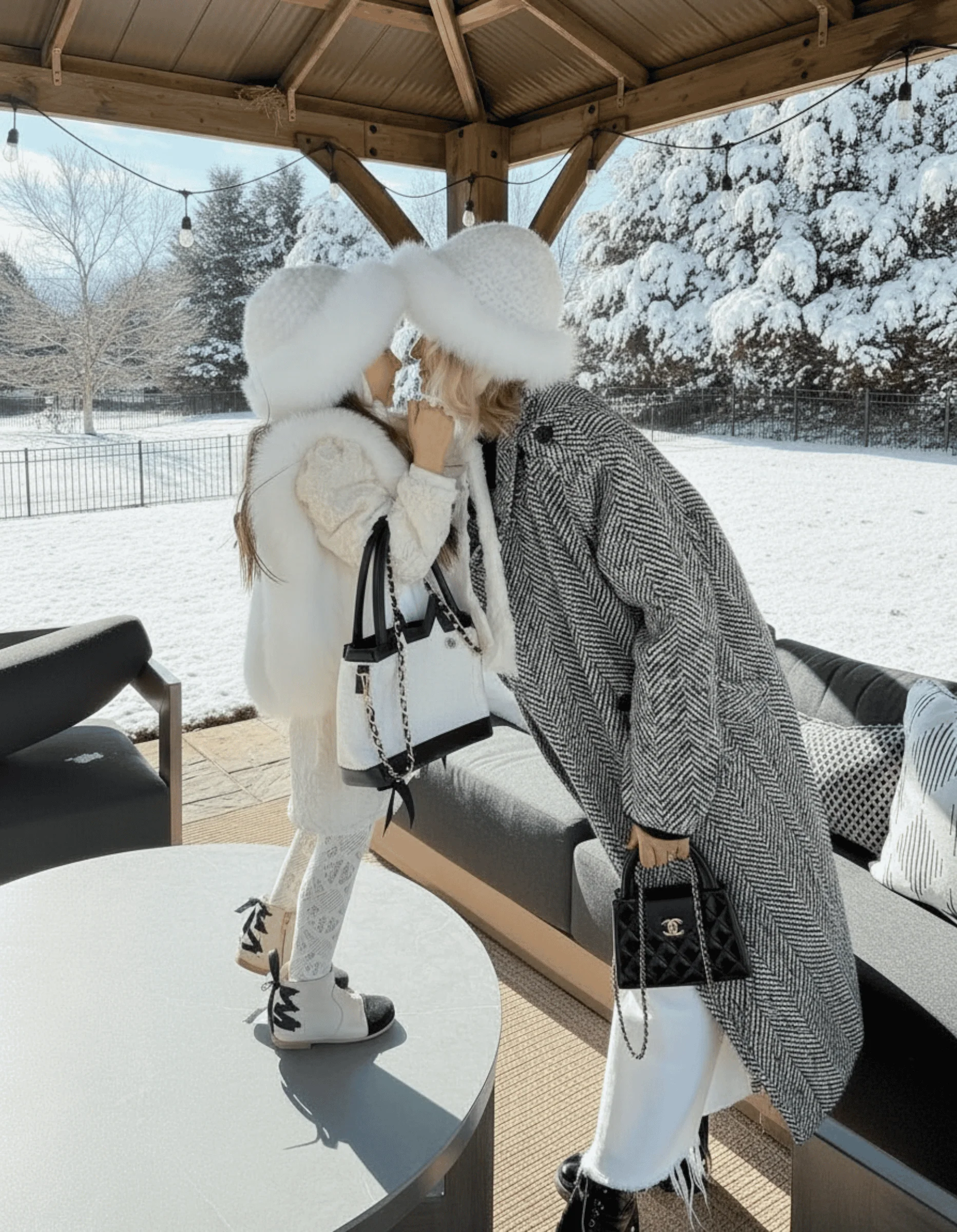 Ava Adults Fox Fur Hat - Image 3