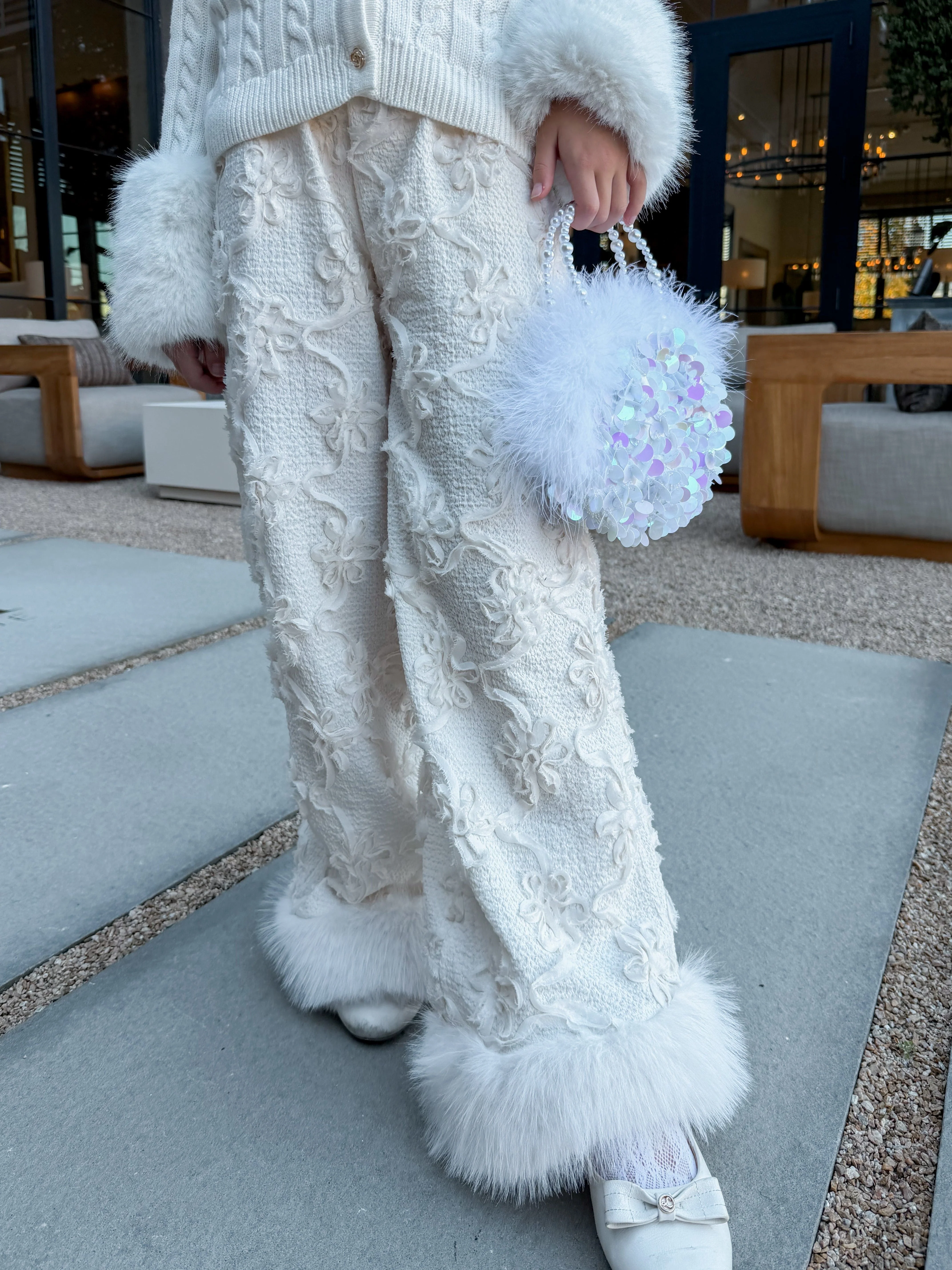 Sequin Feather Hand Bag - Image 4