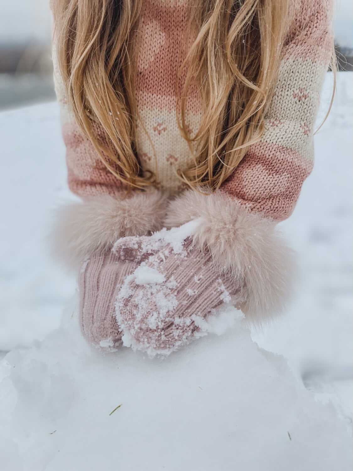 Cashmere Latte Fur Trim Mittens - Image 3