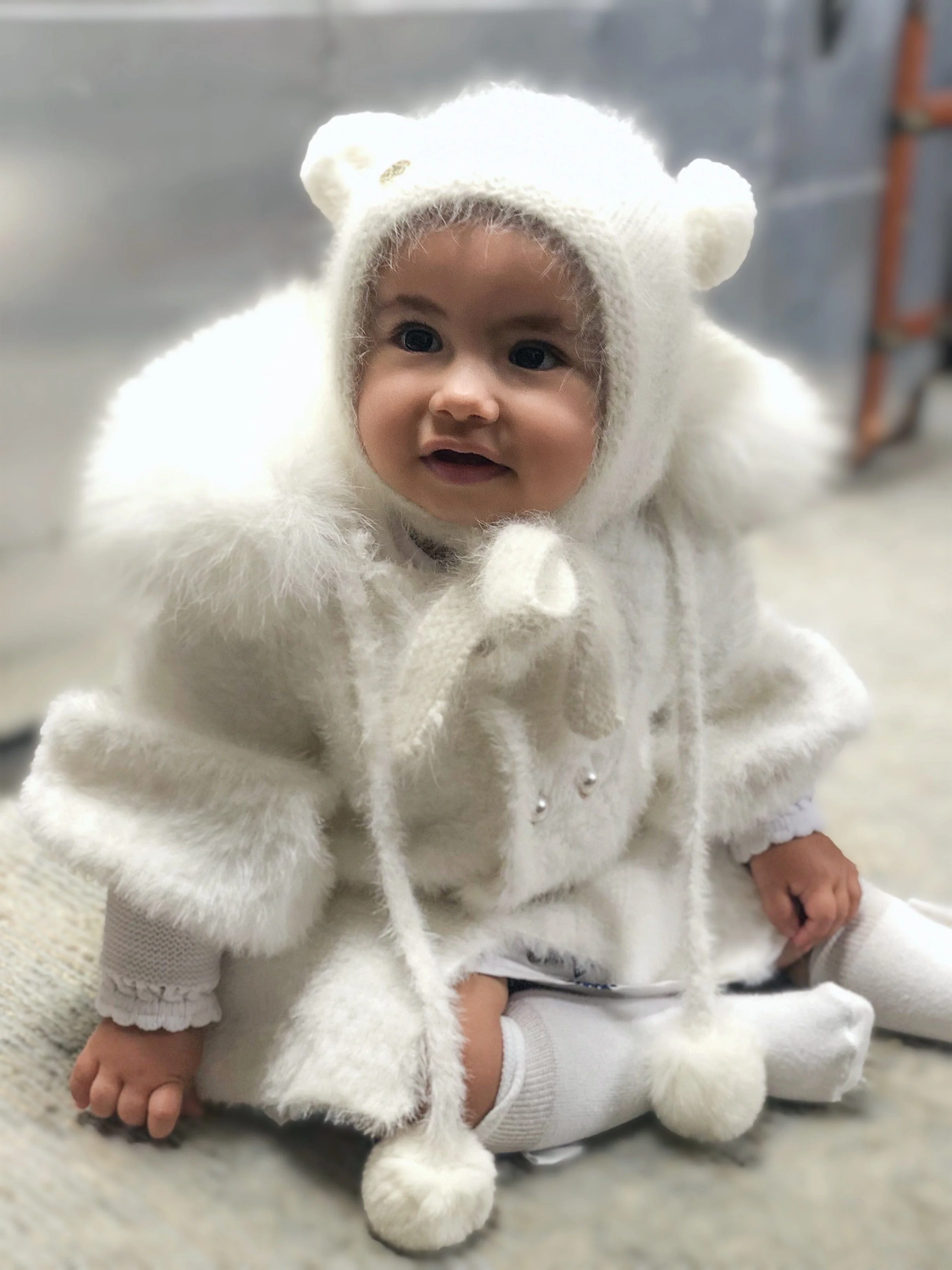White Cashmere Teddy Hat - Image 16