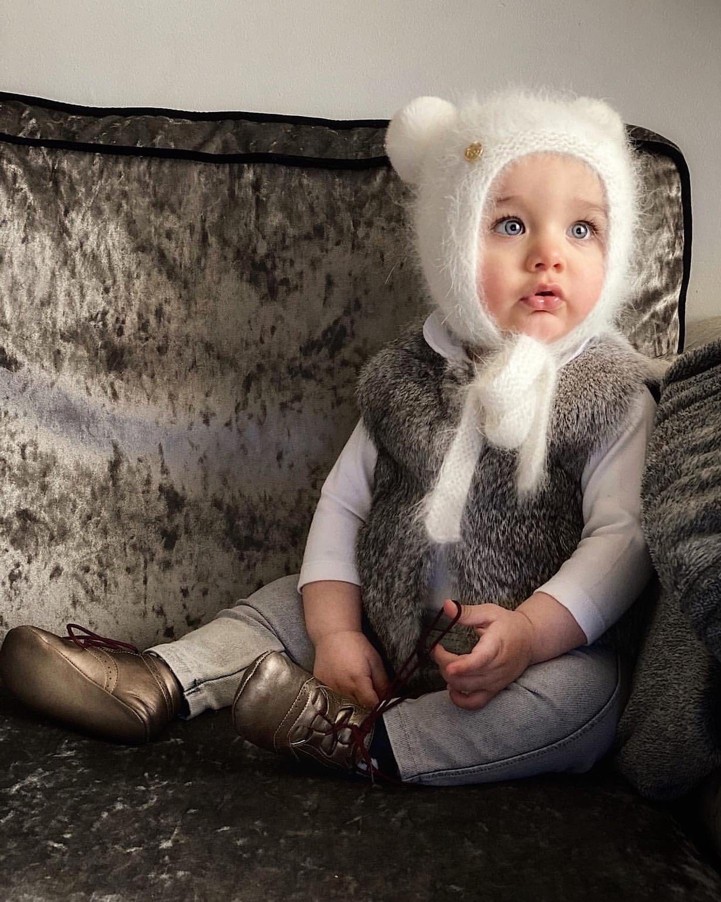 White Cashmere Teddy Hat - Image 17
