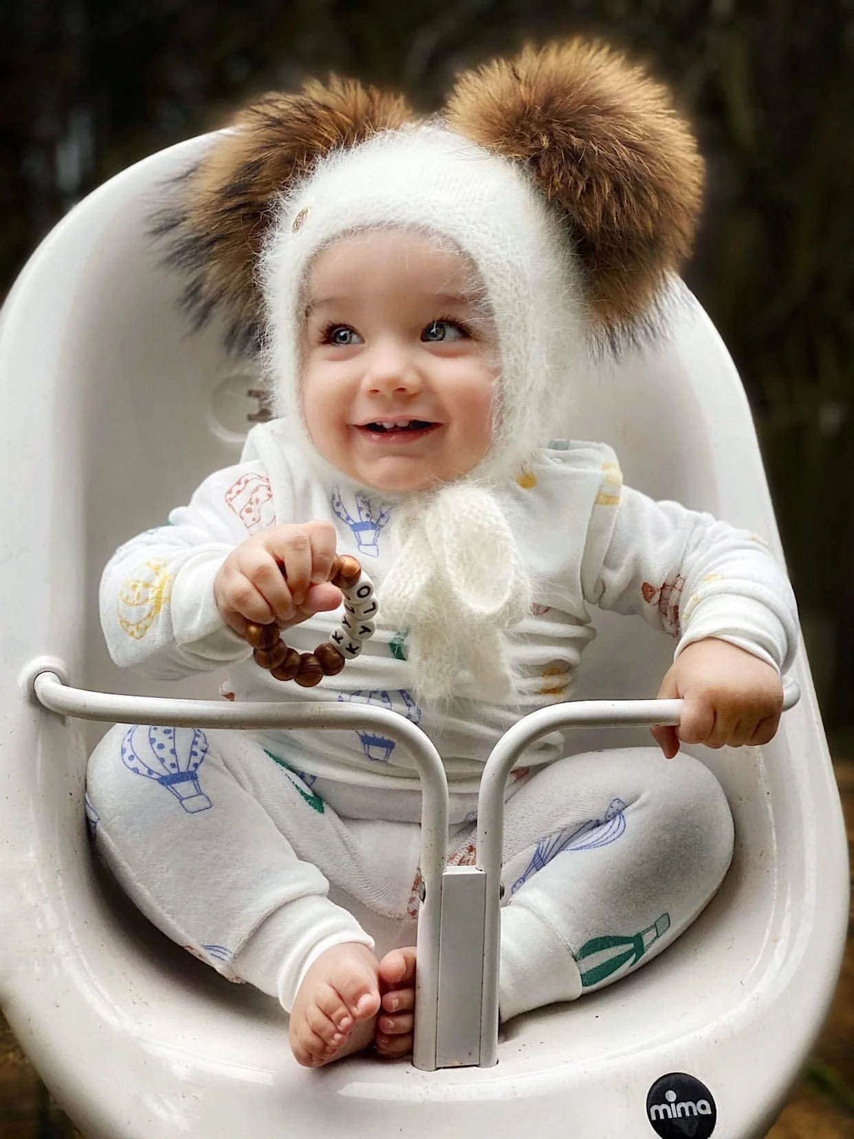 White Cashmere Teddy Hat - Image 19