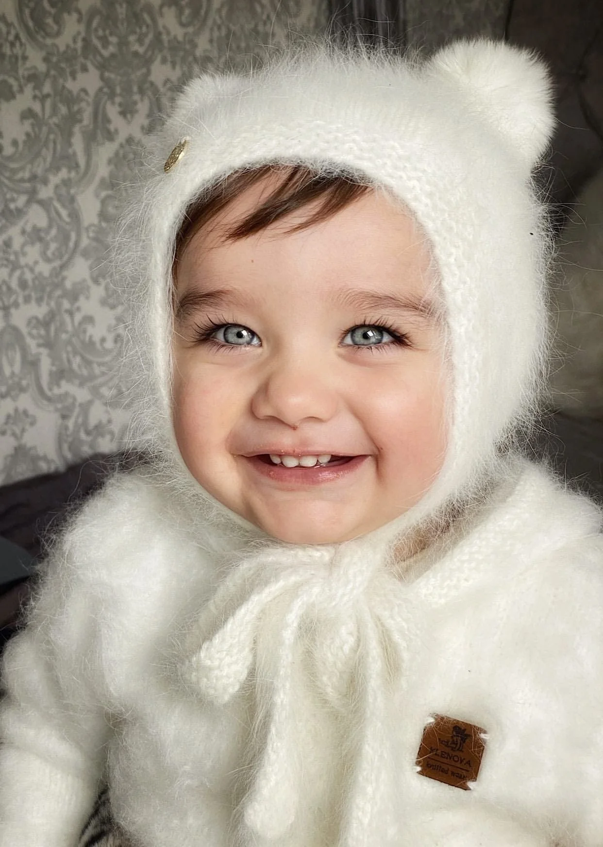 White Cashmere Teddy Hat - Image 5