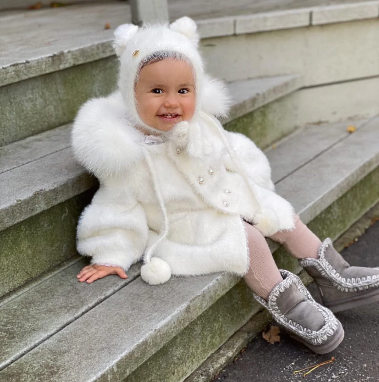 White Cashmere Teddy Hat - Image 7