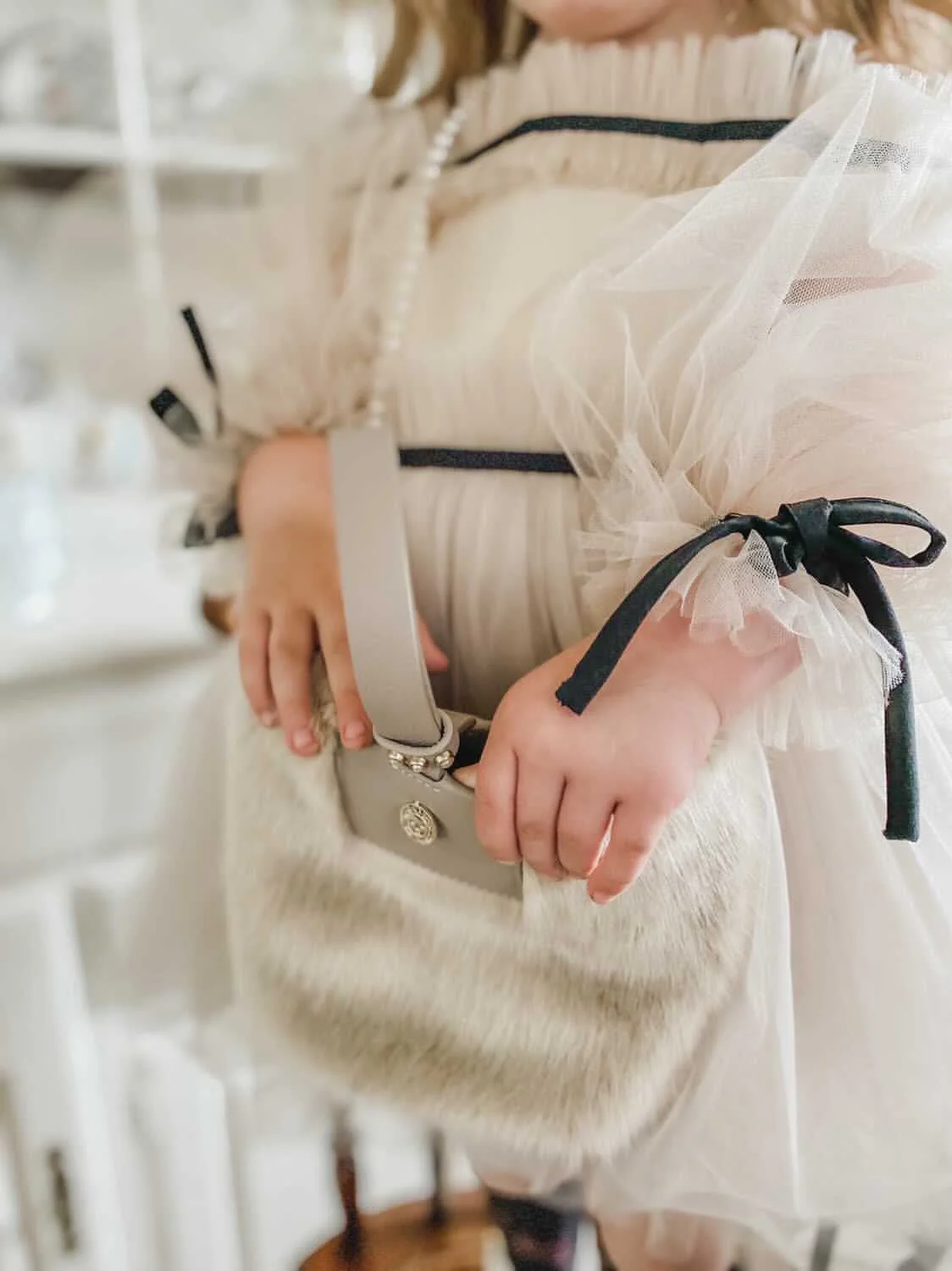 Faux Fur Pearl Bag - Image 17