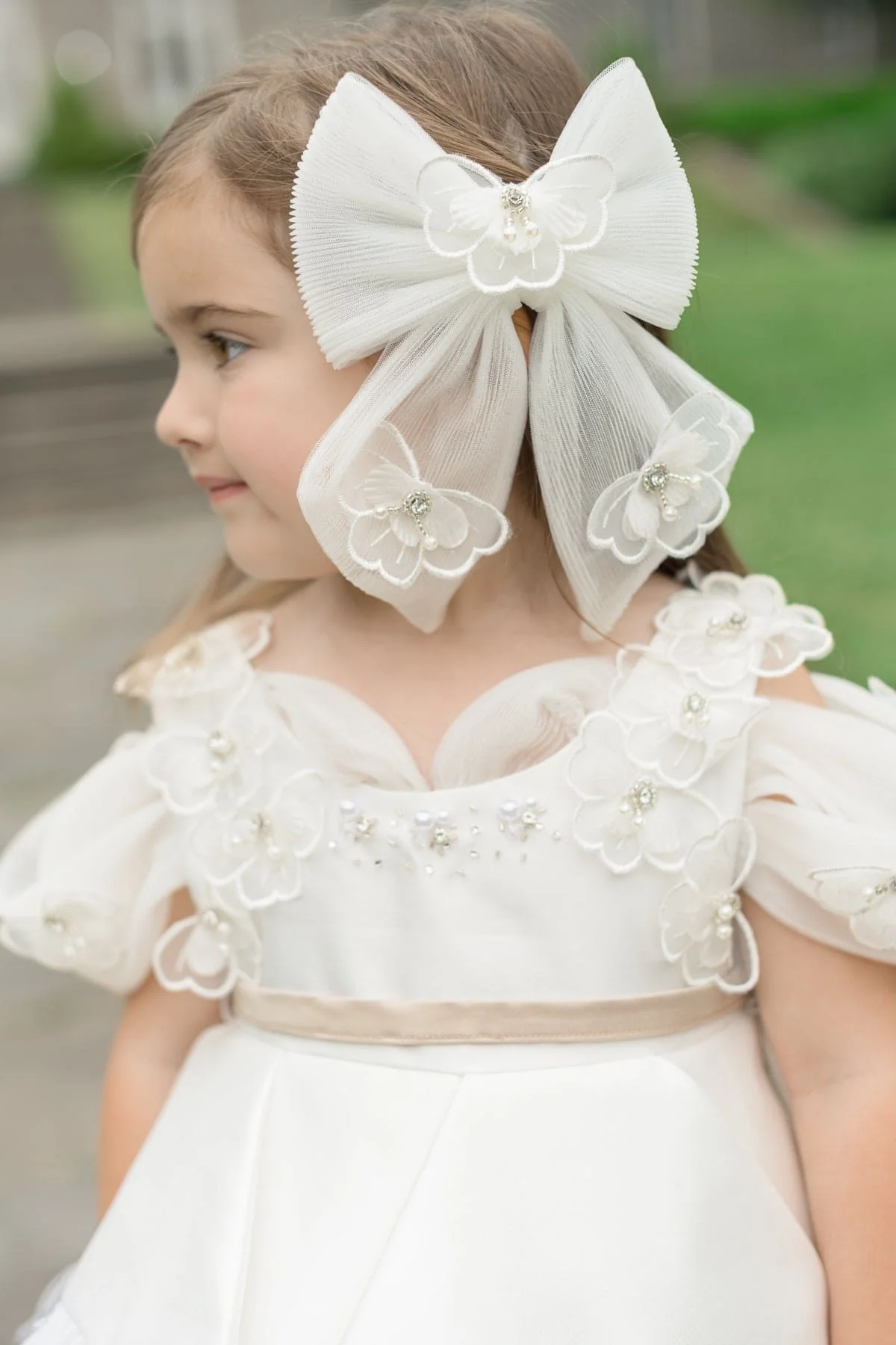 Constanza White Tulle Hair Bow - Image 2
