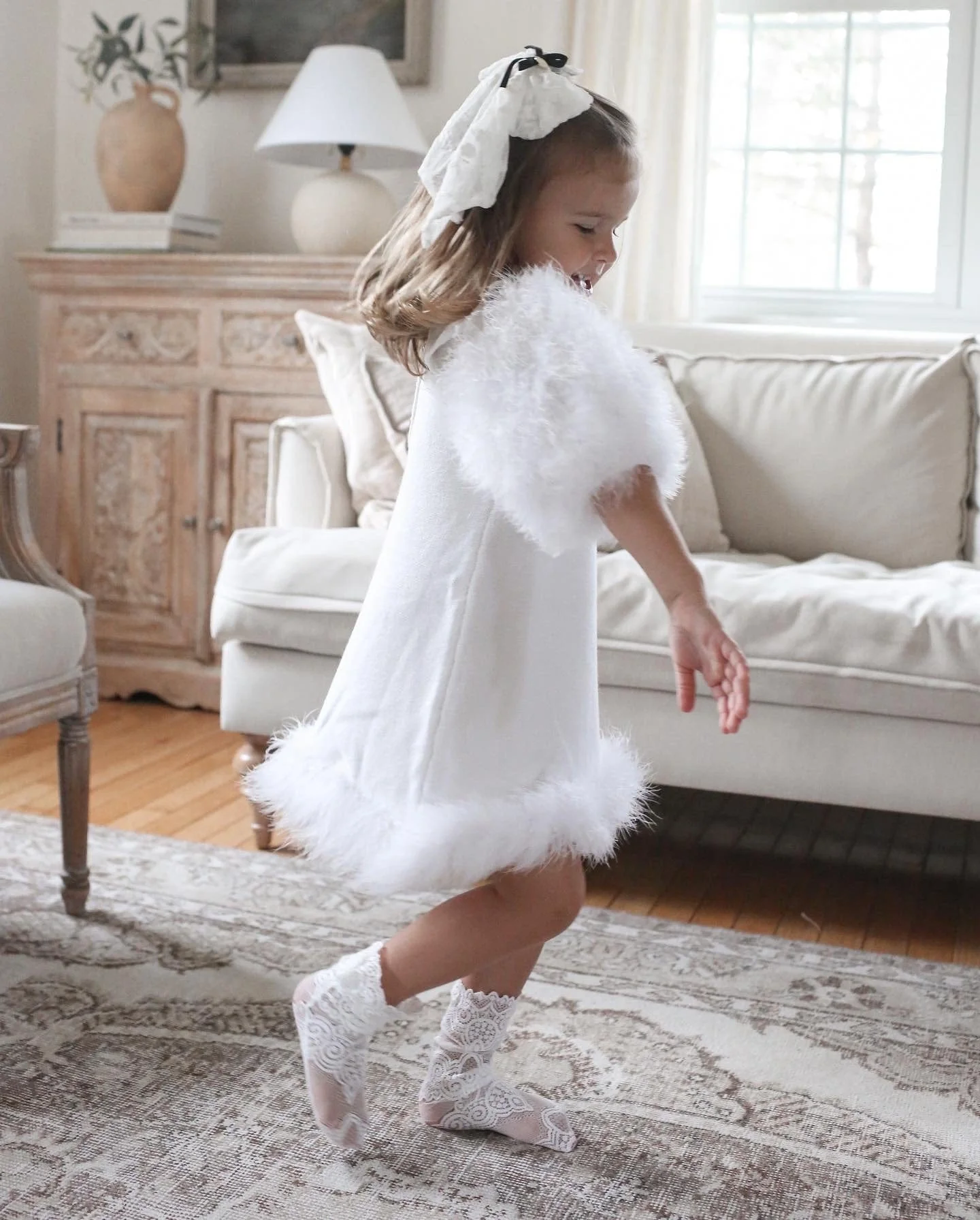 Ella Knit White Feather Dress - Image 24