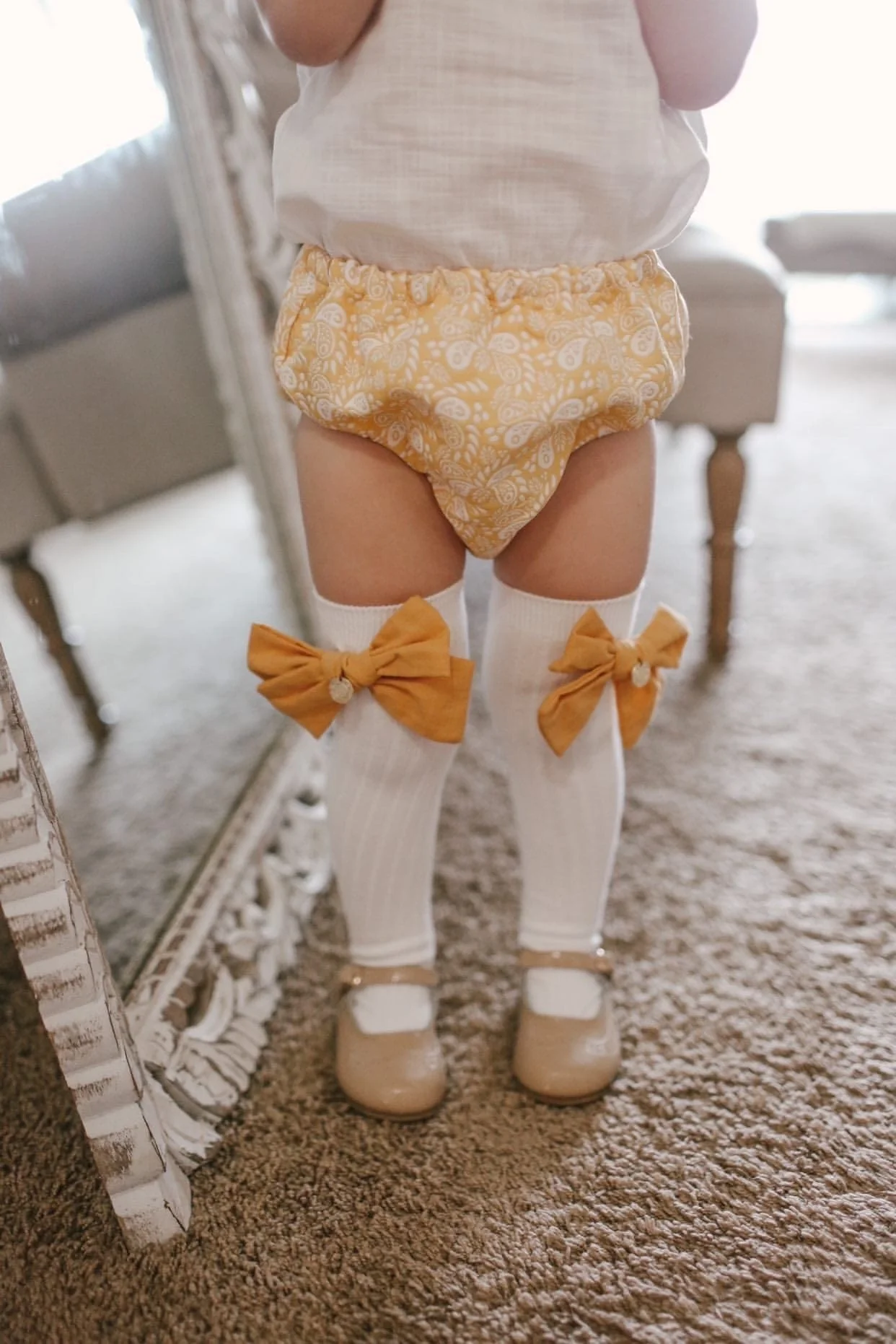 Emma Linen Bow Socks - Image 12