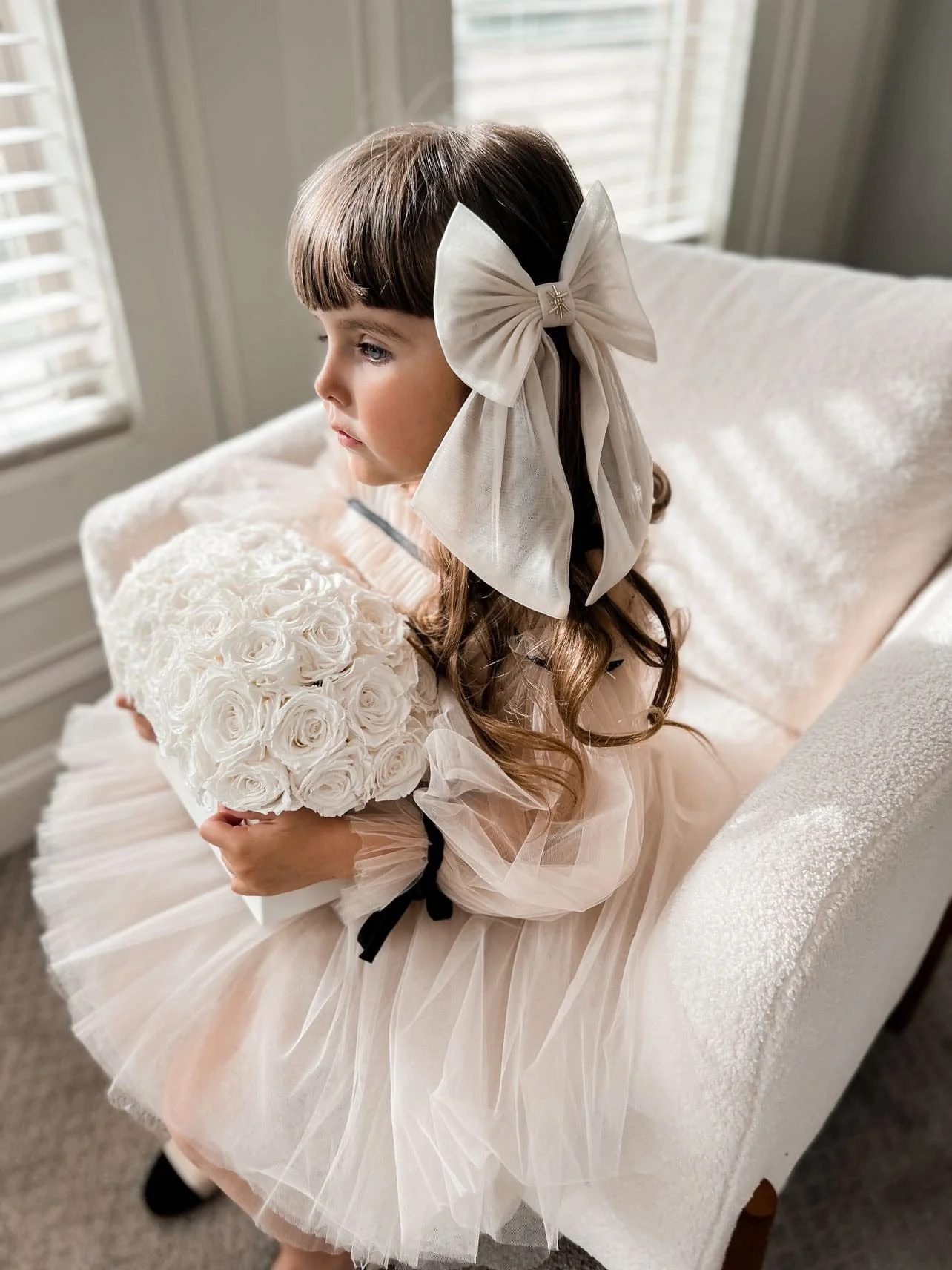 Fira Gold Star Hair Bow - Image 3