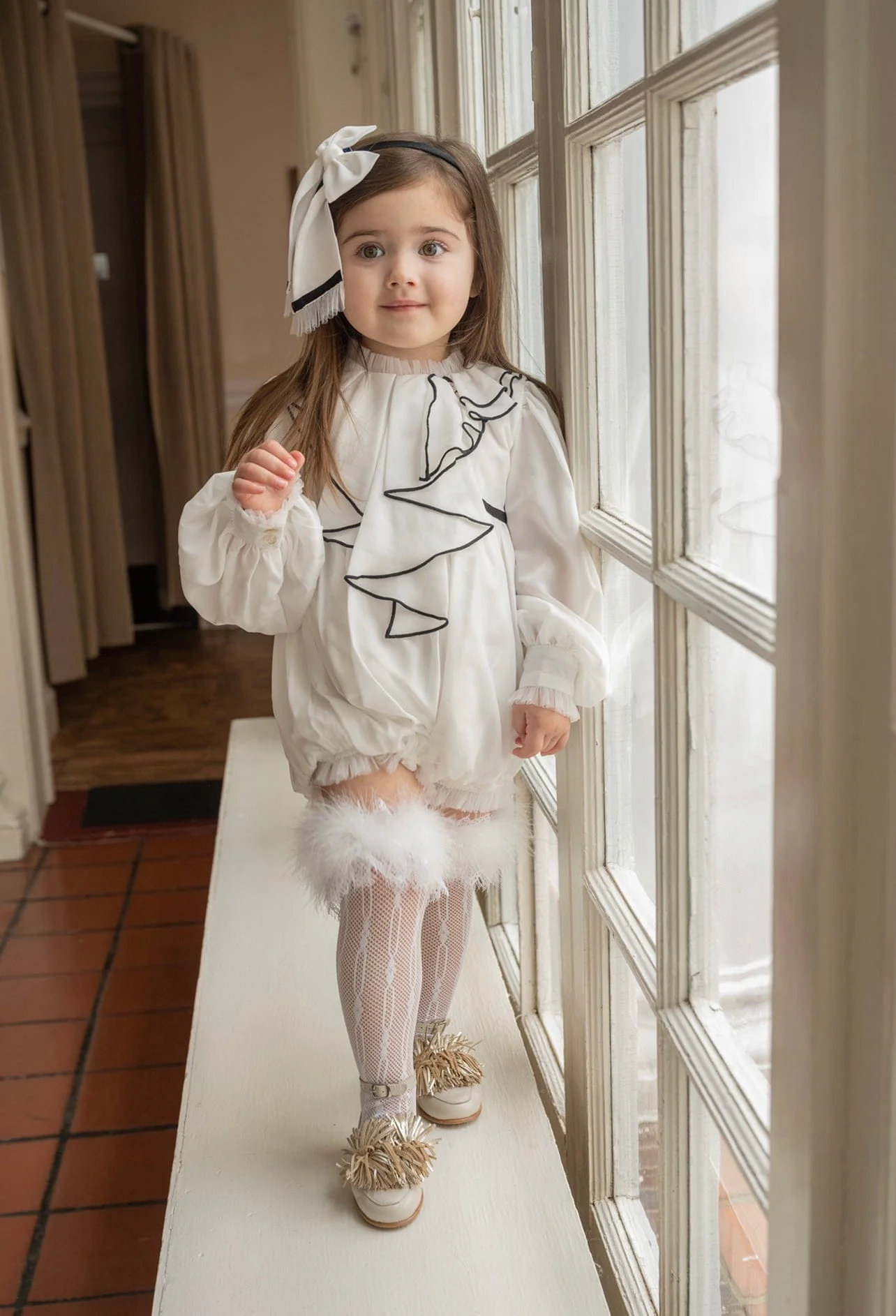 Gwen White and Black Headband - Image 4