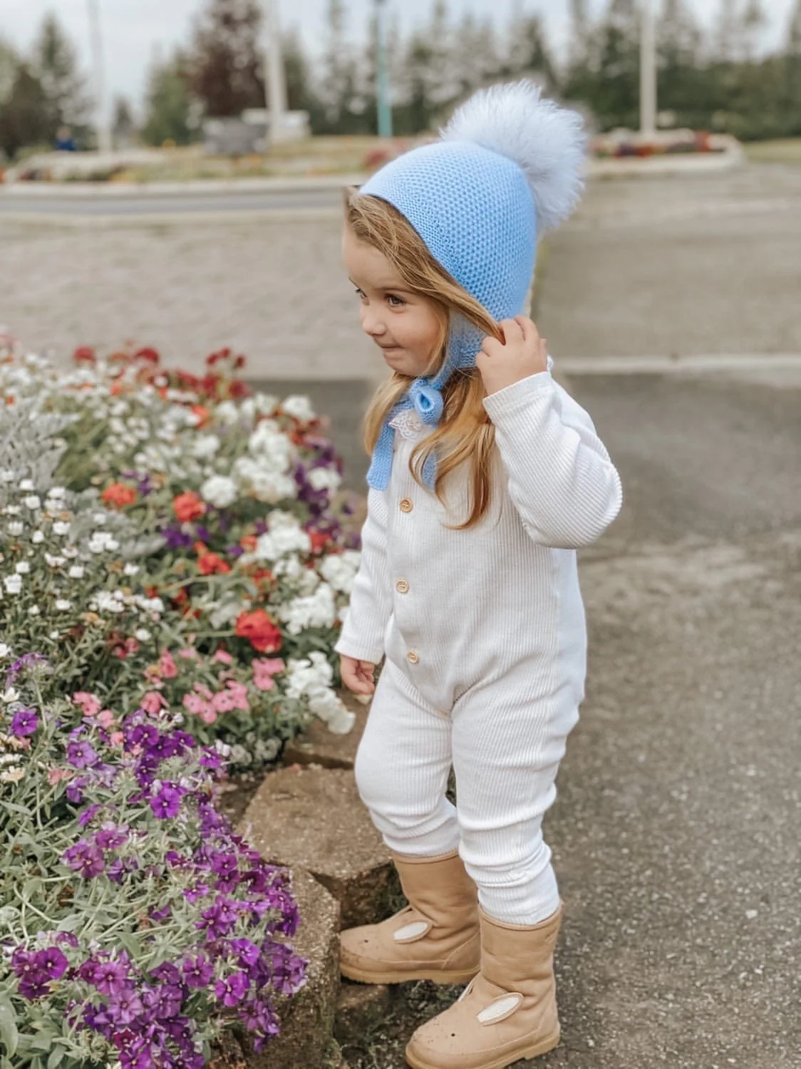 Honeycomb Blue Cashmere Bonnet - Image 9