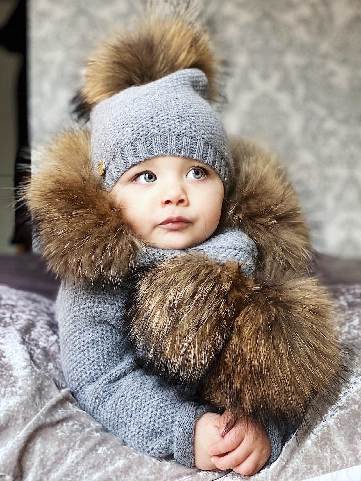 Honeycomb Grey Cashmere Beanie Hats - Natural Pom - Image 4