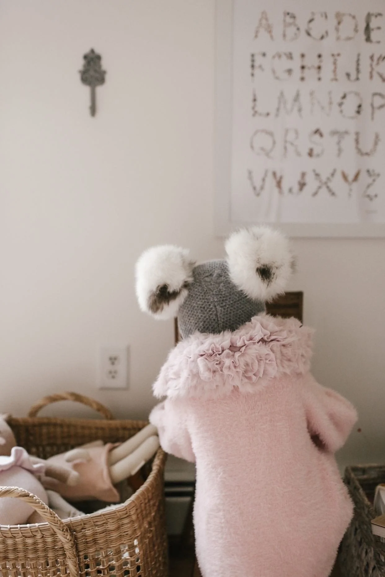 Honeycomb Grey Cashmere Bonnet - Image 7