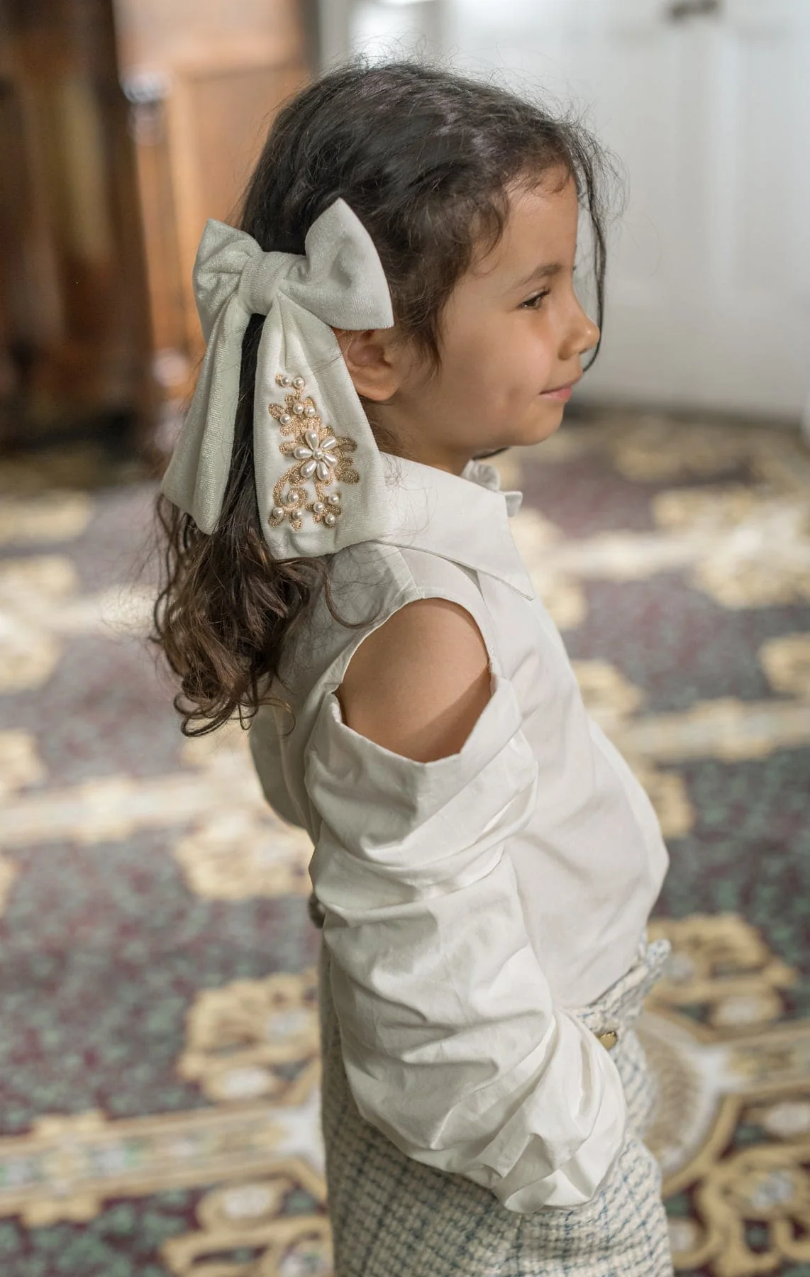 Iris Blouse and Tweed Shorts Set - Image 8