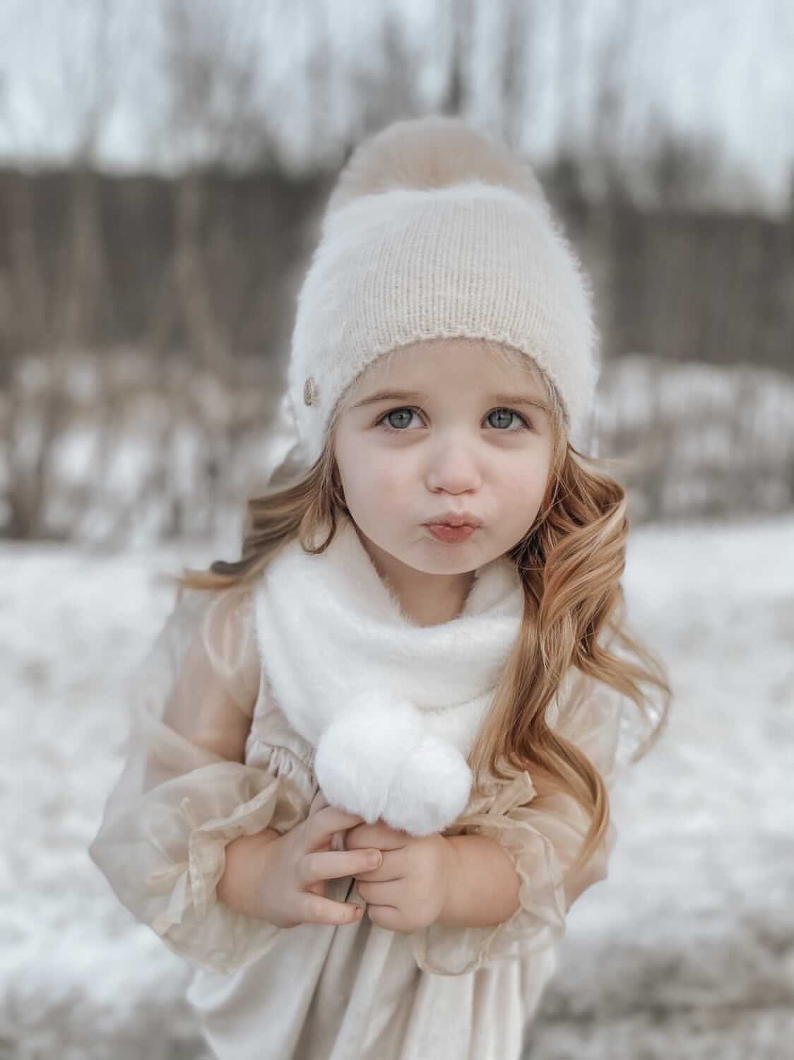 Milana Victoria Neck Warmer - Image 3