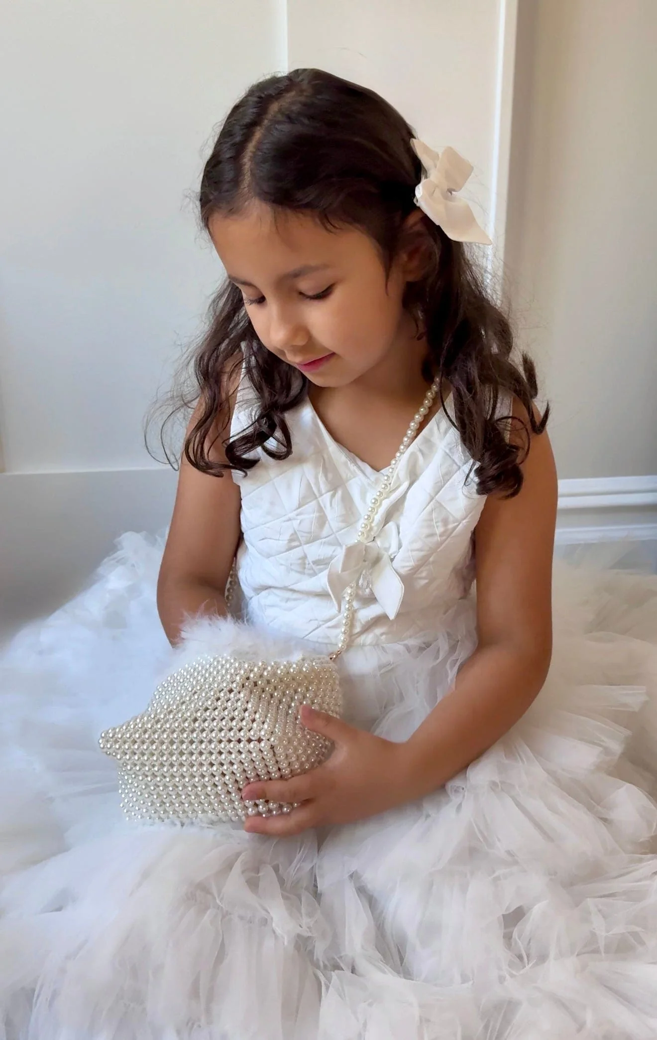 Pearl Handle Pouch Bag - Image 9