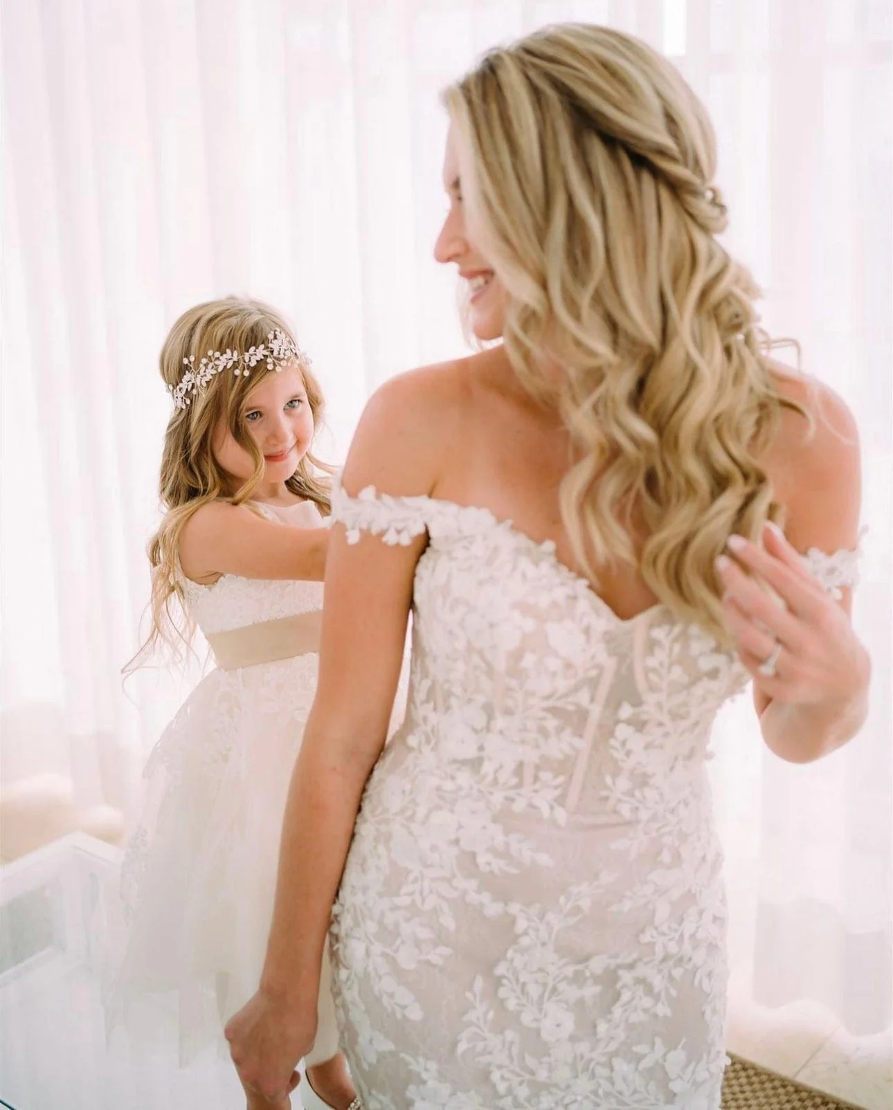 Silver Flower Hair Garland - Image 3