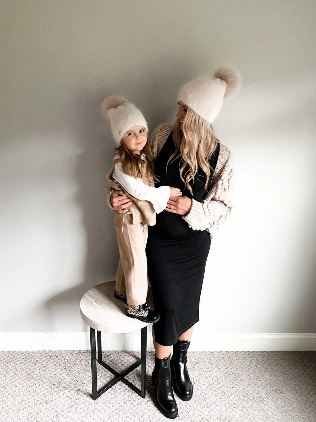 Vanya Adult Beige Cashmere Fox Fur Beanie Hat - Image 3