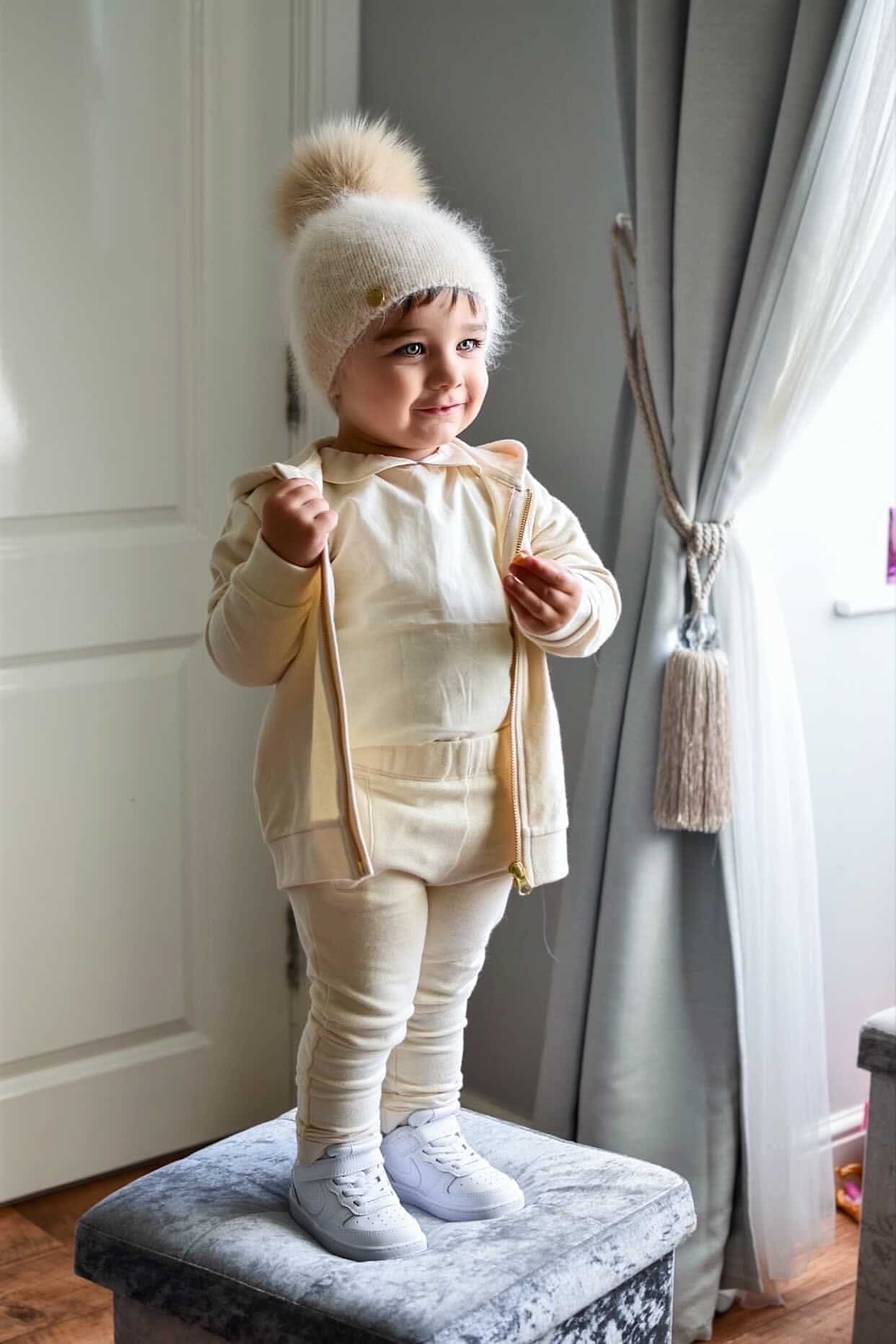 Vanya Beige Cashmere Kids' Fox Fur Beanie Hat - Image 15