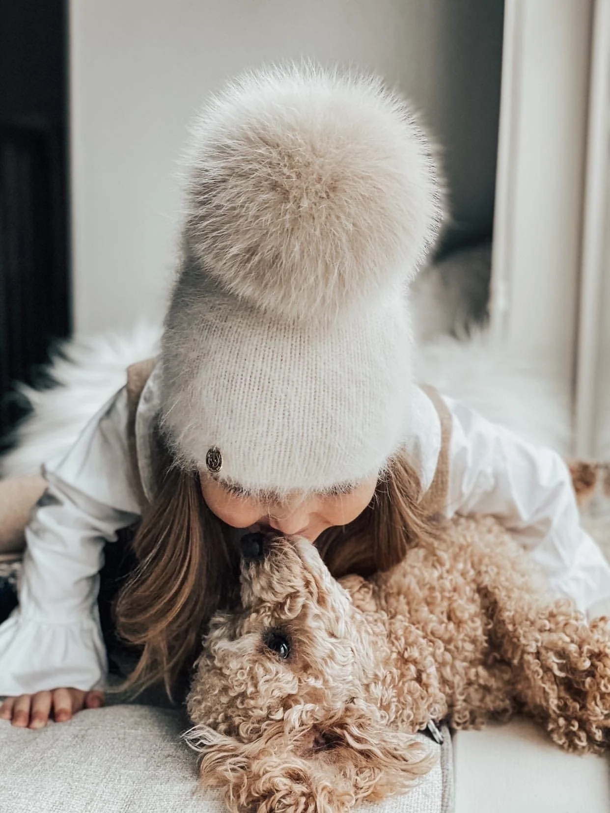 Vanya Beige Cashmere Kids' Fox Fur Beanie Hat - Image 4