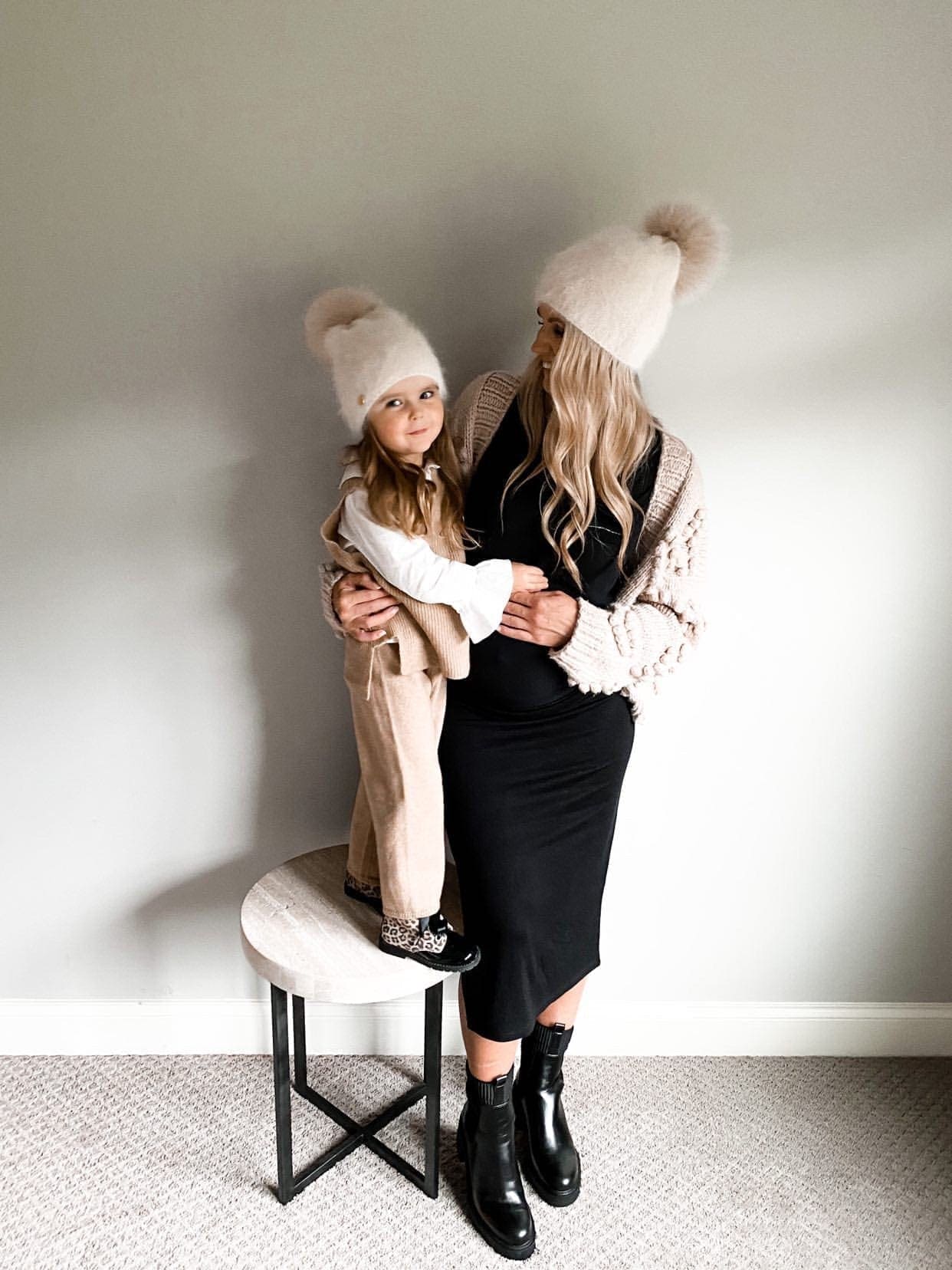 Vanya Beige Cashmere Kids' Fox Fur Beanie Hat - Image 7