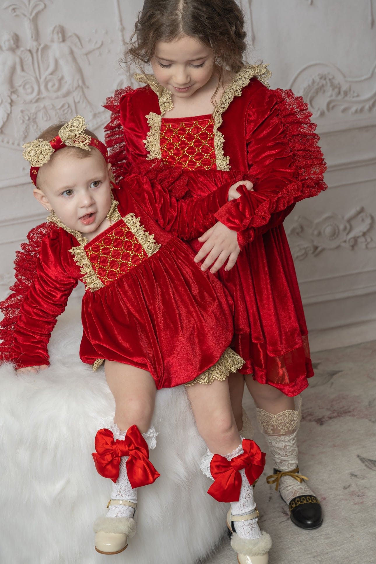 Victoria Red Velvet Hair Sash - Image 5